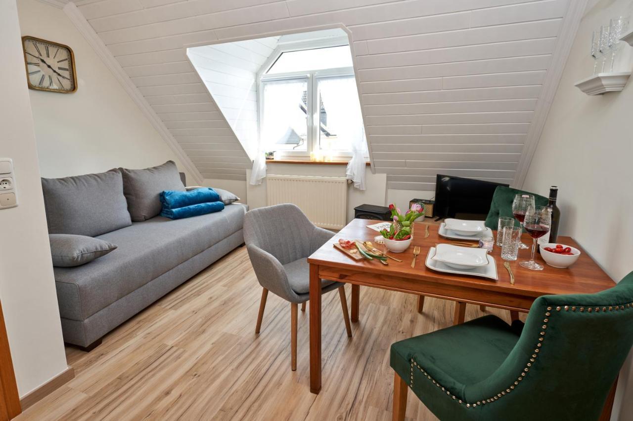 Ferienwohnungen Eifelstuben Mit Charme - Am See, Nahe Burg Ulmen Esterno foto